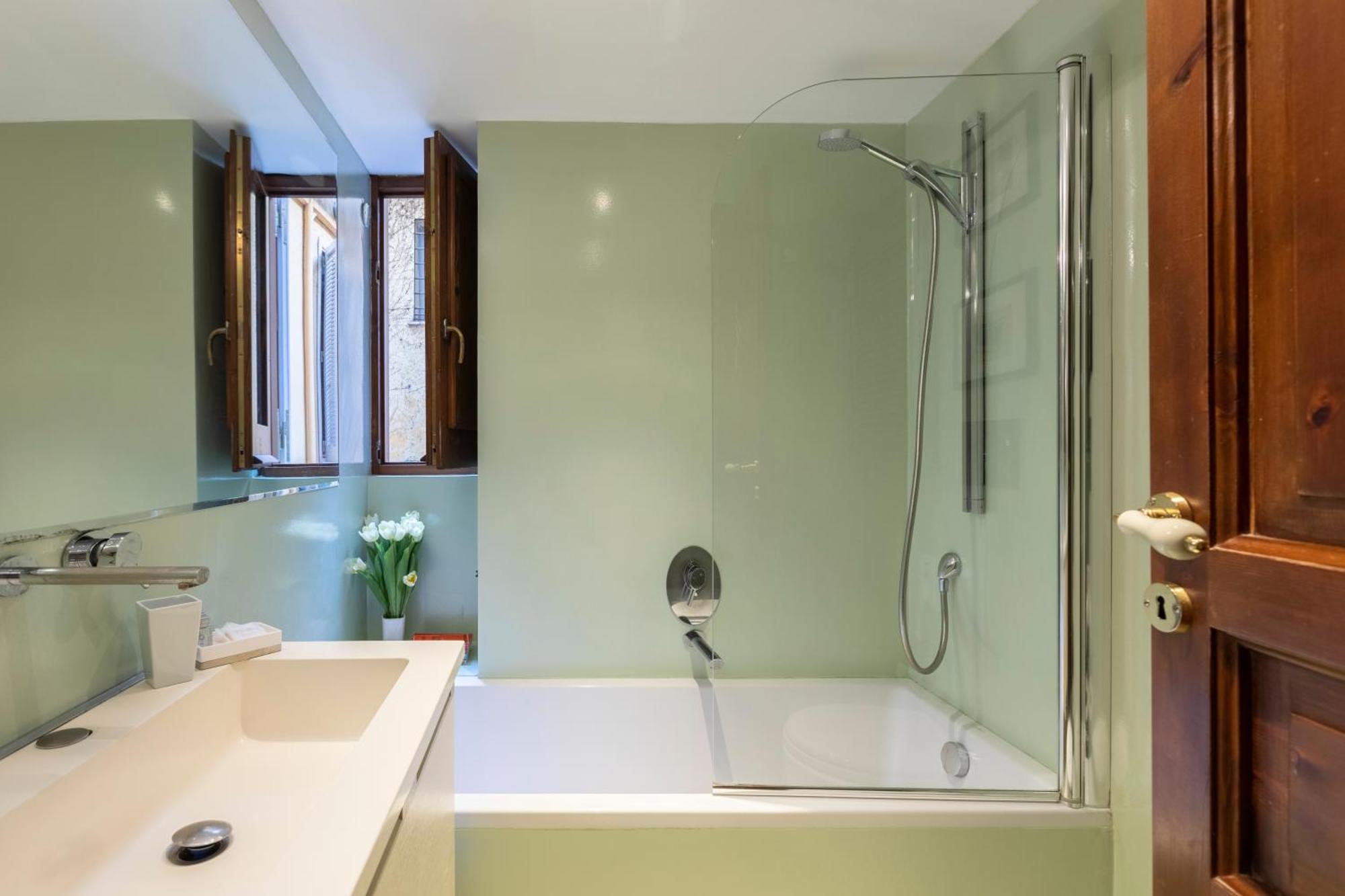 Romac Coronari With Gym, Sauna And Garden Екстер'єр фото
