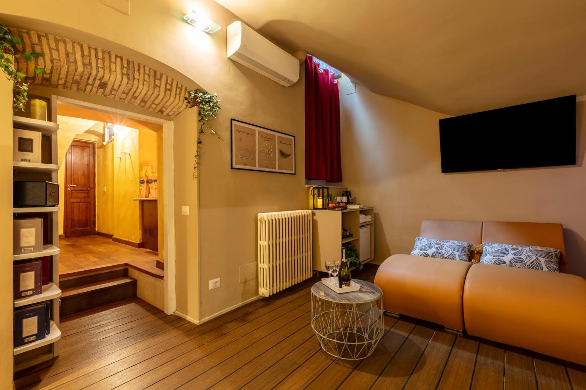 Romac Coronari With Gym, Sauna And Garden Екстер'єр фото