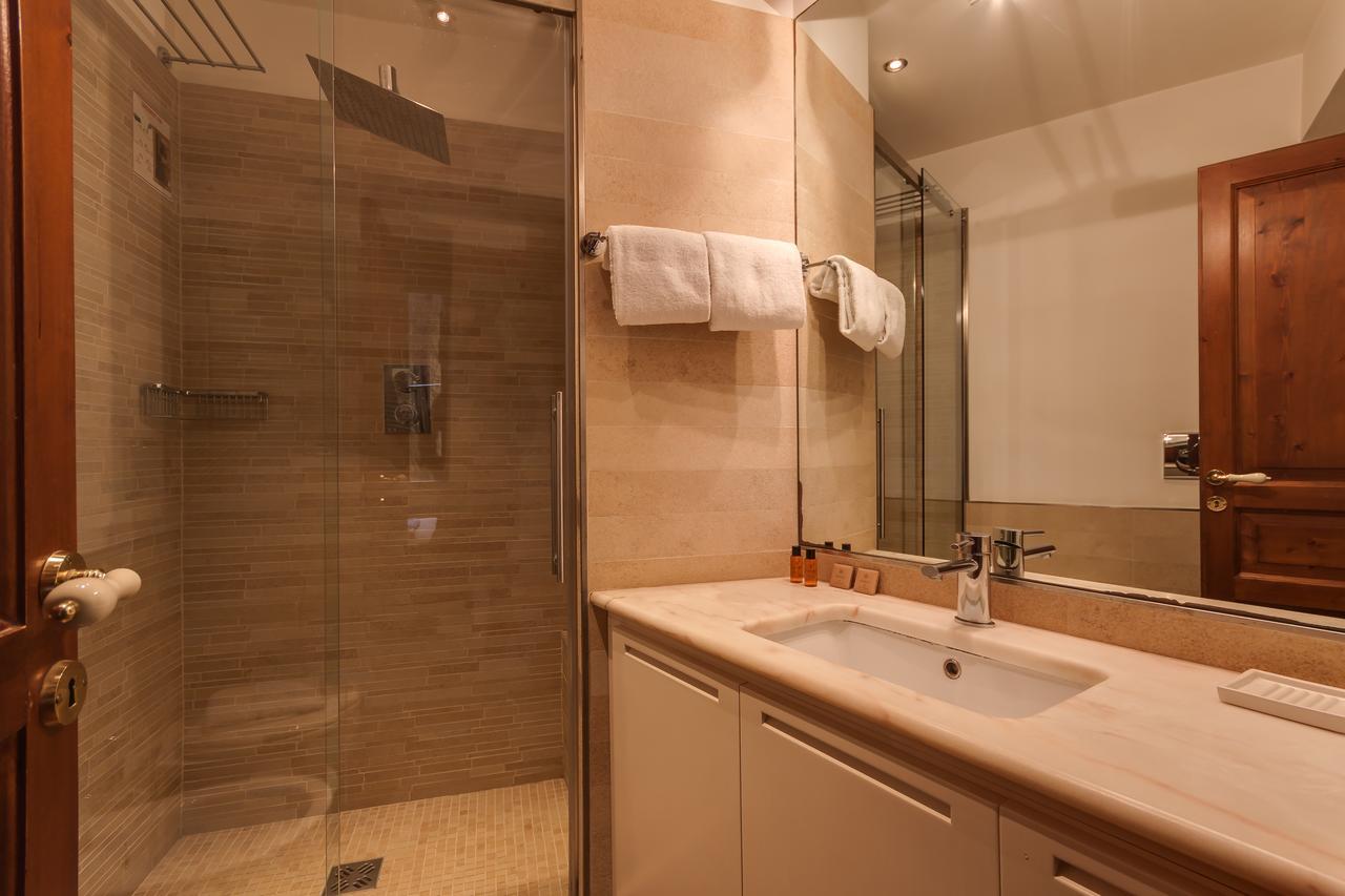 Romac Coronari With Gym, Sauna And Garden Екстер'єр фото