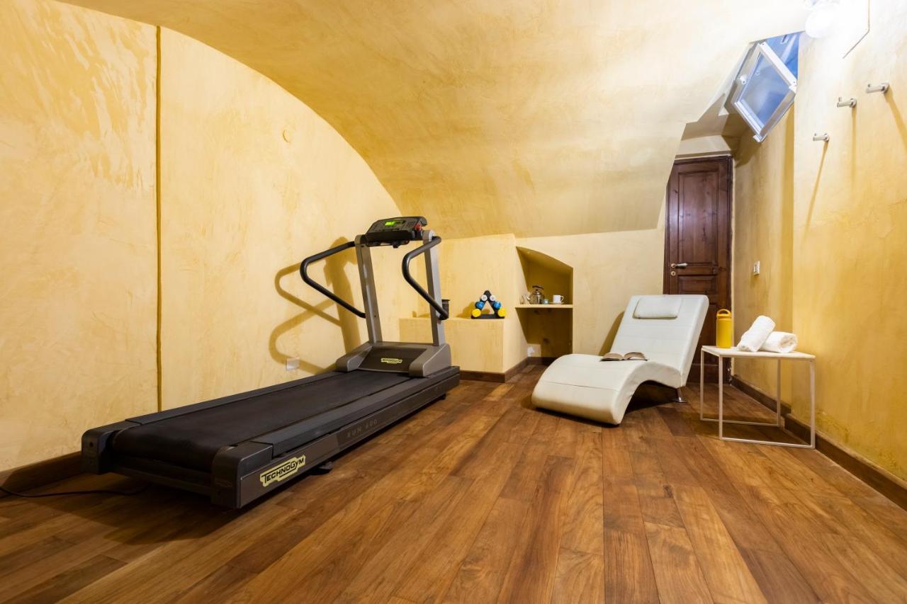 Romac Coronari With Gym, Sauna And Garden Екстер'єр фото