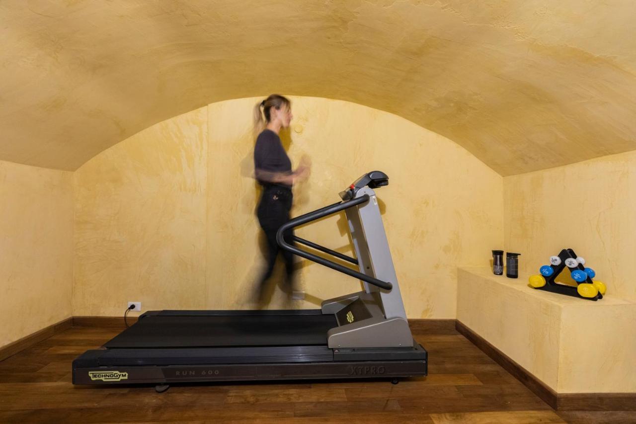 Romac Coronari With Gym, Sauna And Garden Екстер'єр фото